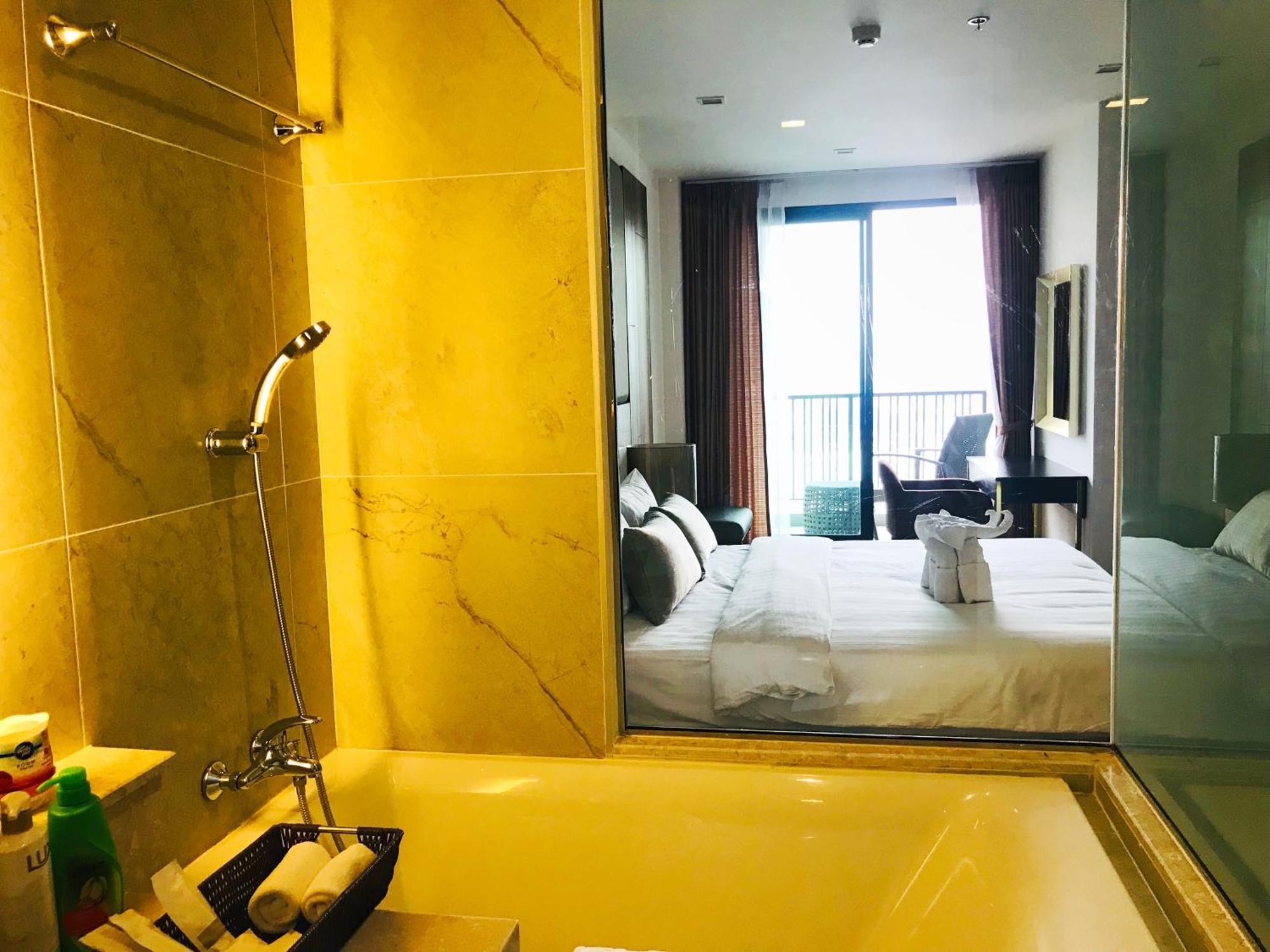 The Astra Suites チエンマイ エクステリア 写真